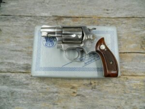 SMITH & WESSON MODEL 36 NICKEL .38SP