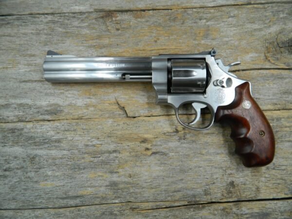 SMITH & WESSON 610 NO DASH WITH BOX 10MM